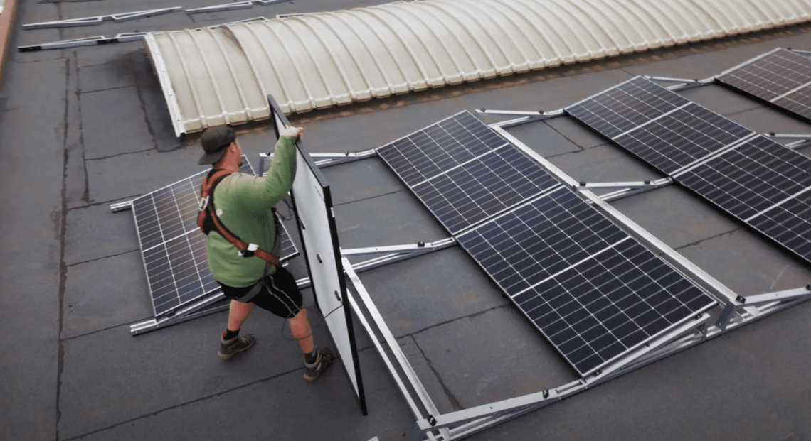 Installeren van zonnepanelen voor bedrijven